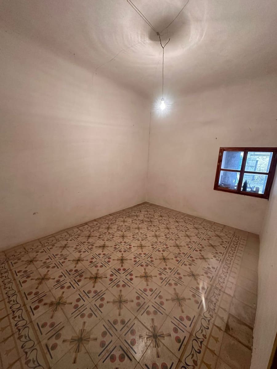 3 soveværelse Byhus til salg i Pinoso med swimmingpool - € 93.000 (Ref: 8585668)