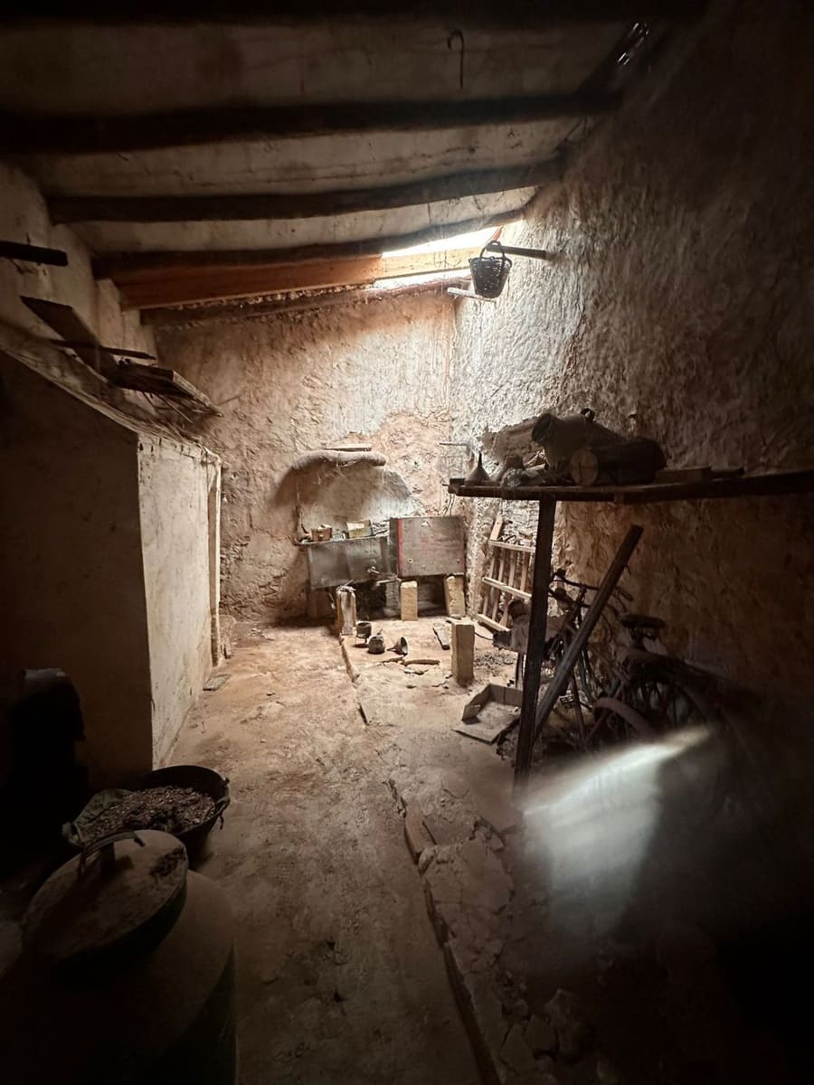 3 soveværelse Byhus til salg i Pinoso med swimmingpool - € 93.000 (Ref: 8585668)