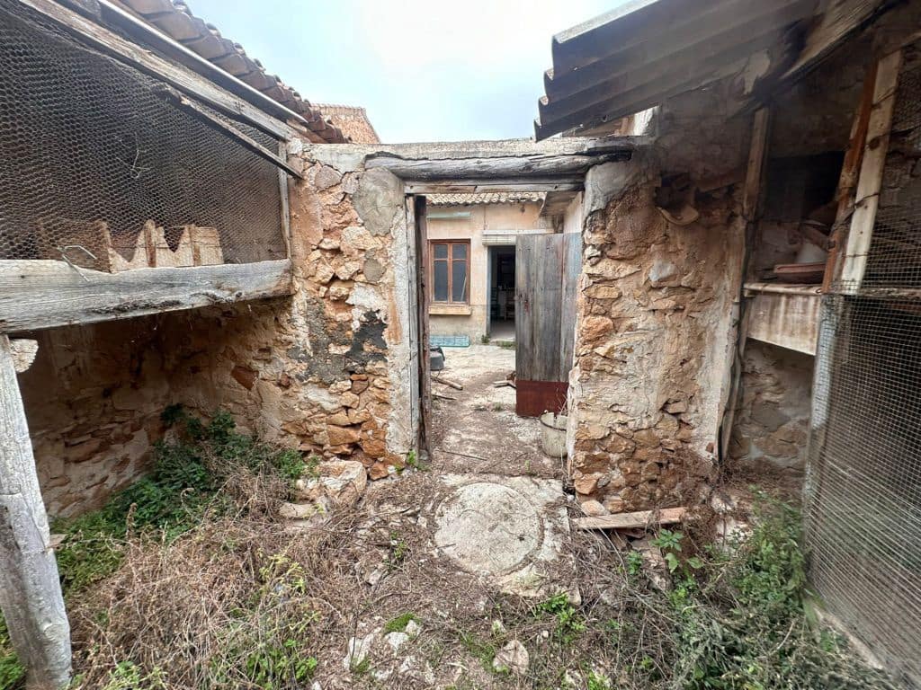 3 soveværelse Byhus til salg i Pinoso med swimmingpool - € 93.000 (Ref: 8585668)