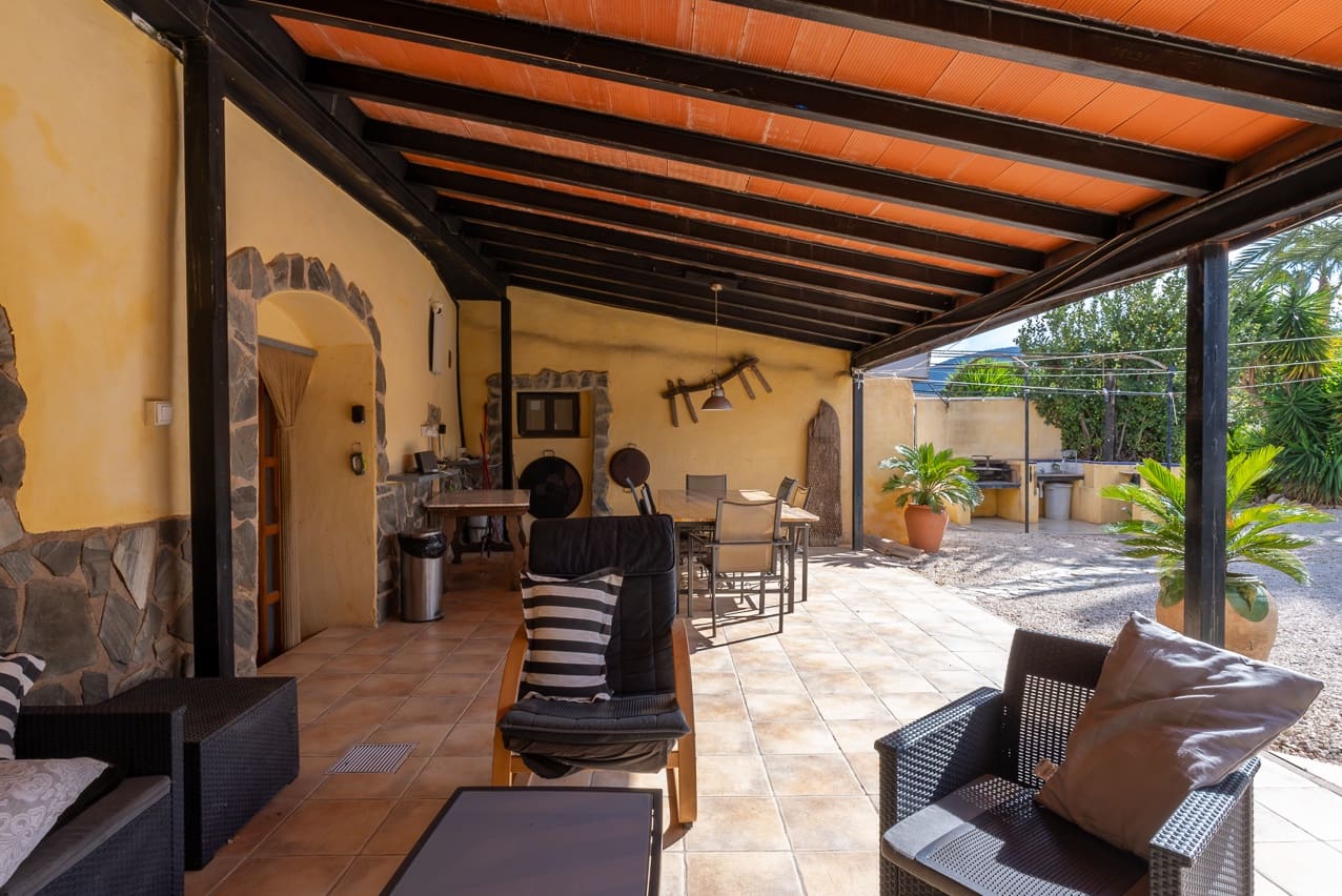 4 soveværelse Finca/Landehus til salg i Chinorlet / Xinorlet med swimmingpool - € 299.000 (Ref: 8644105)