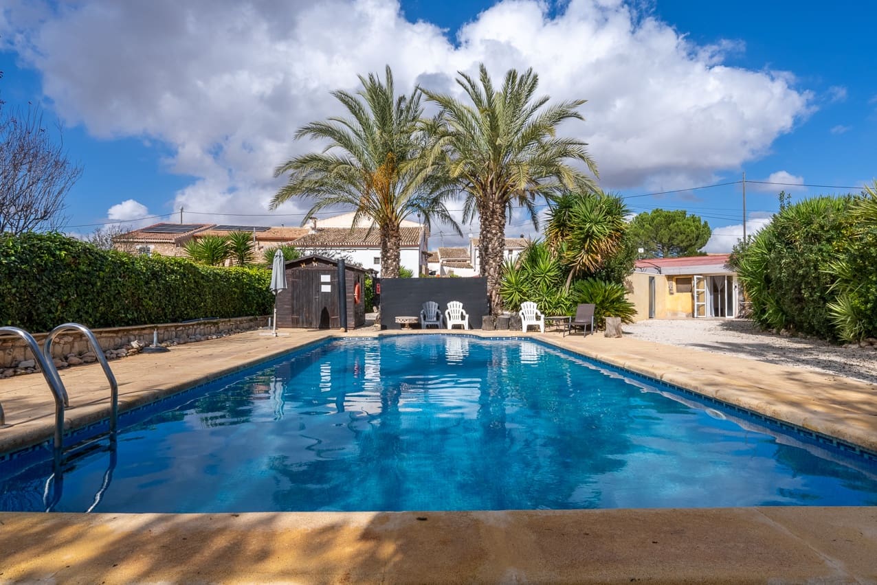 4 soveværelse Finca/Landehus til salg i Chinorlet / Xinorlet med swimmingpool - € 299.000 (Ref: 8644105)