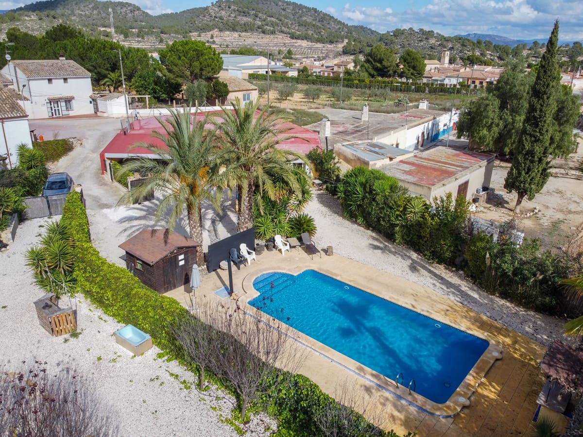 4 soveværelse Finca/Landehus til salg i Chinorlet / Xinorlet med swimmingpool - € 299.000 (Ref: 8644105)