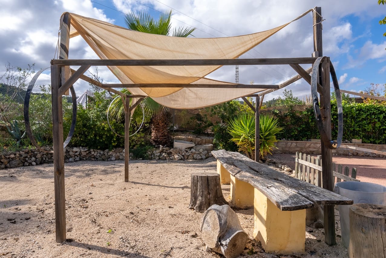 4 soveværelse Finca/Landehus til salg i Chinorlet / Xinorlet med swimmingpool - € 299.000 (Ref: 8644105)