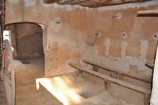 Townhouse for sale in L'Algueña / Alguenya - € 28,000 (Ref: 8657854)