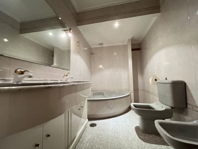 3 camera da letto Casa in vendita in Pinoso con piscina - 105.000 € (Rif: 8669106)