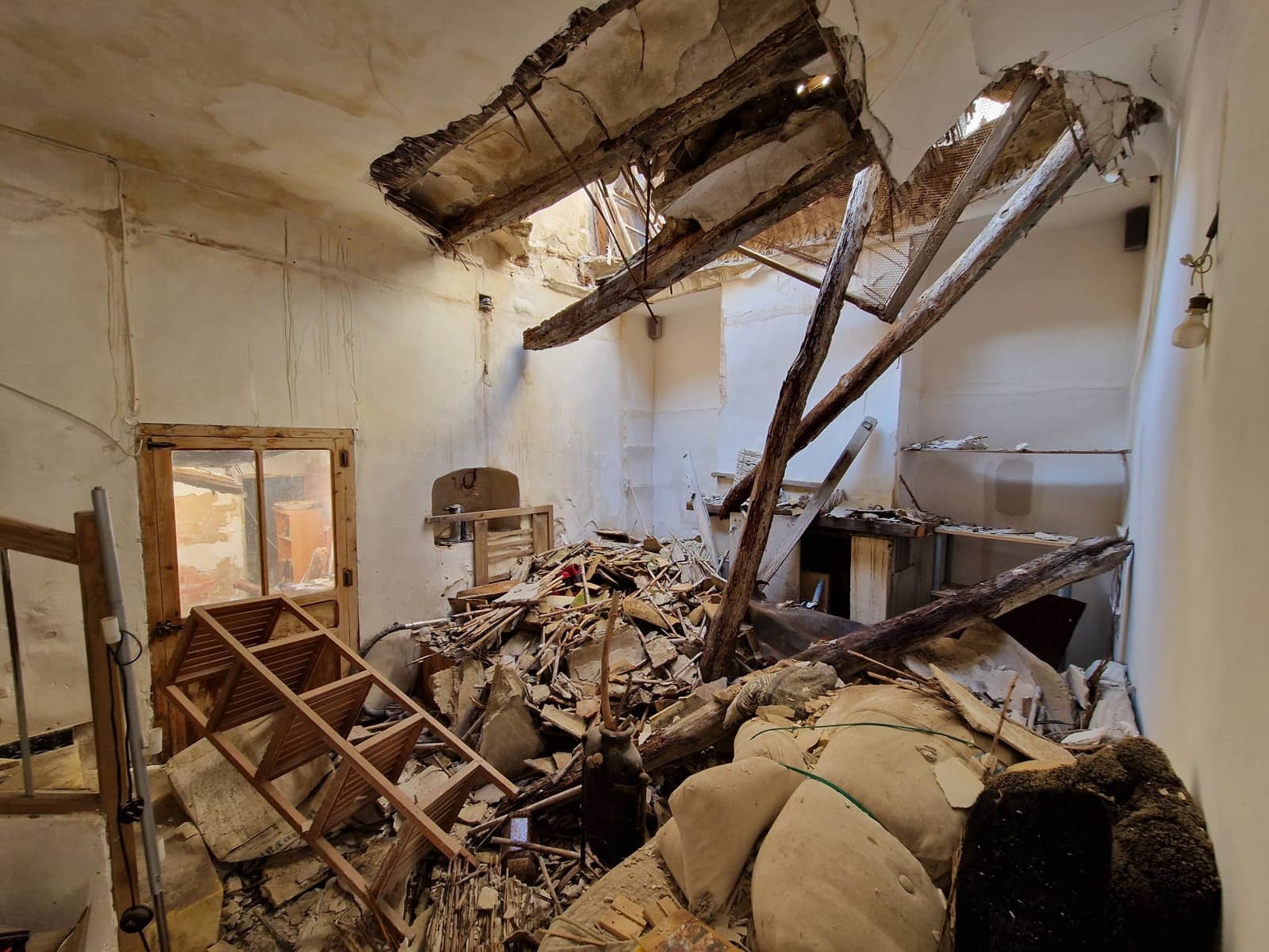 Casa em Banda para venda em Monovar / Monover com piscina - 9 999 € (Ref: 8671354)