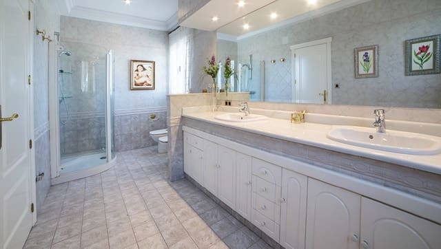 7 camera da letto Villa in vendita in Yecla con piscina - 600.000 € (Rif: 8757009)