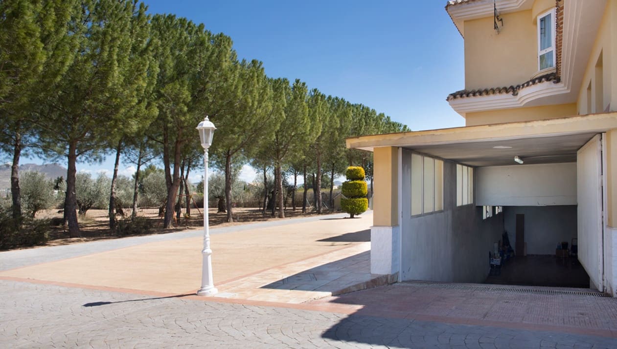 7 camera da letto Villa in vendita in Yecla con piscina - 600.000 € (Rif: 8757009)