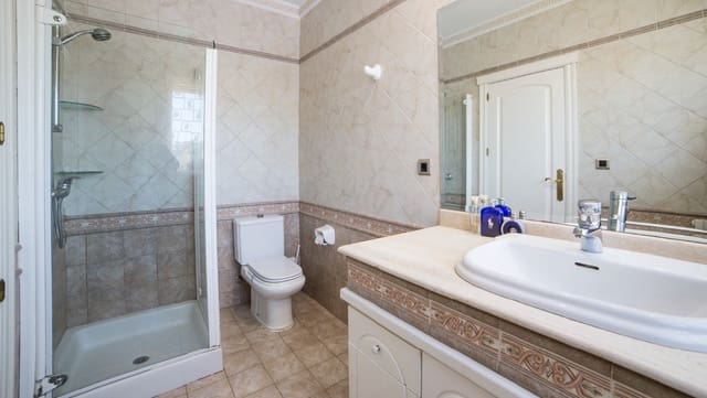 7 camera da letto Villa in vendita in Yecla con piscina - 600.000 € (Rif: 8757009)