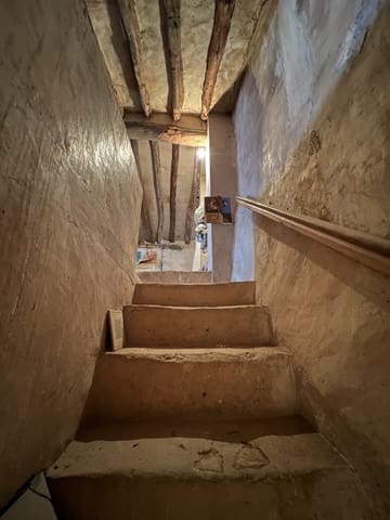 6 bedroom Townhouse for sale in Pinoso with pool - € 155,000 (Ref: 8757010)