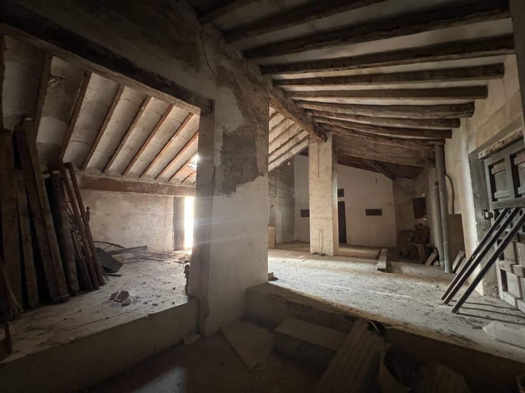 6 bedroom Townhouse for sale in Pinoso with pool - € 155,000 (Ref: 8757010)