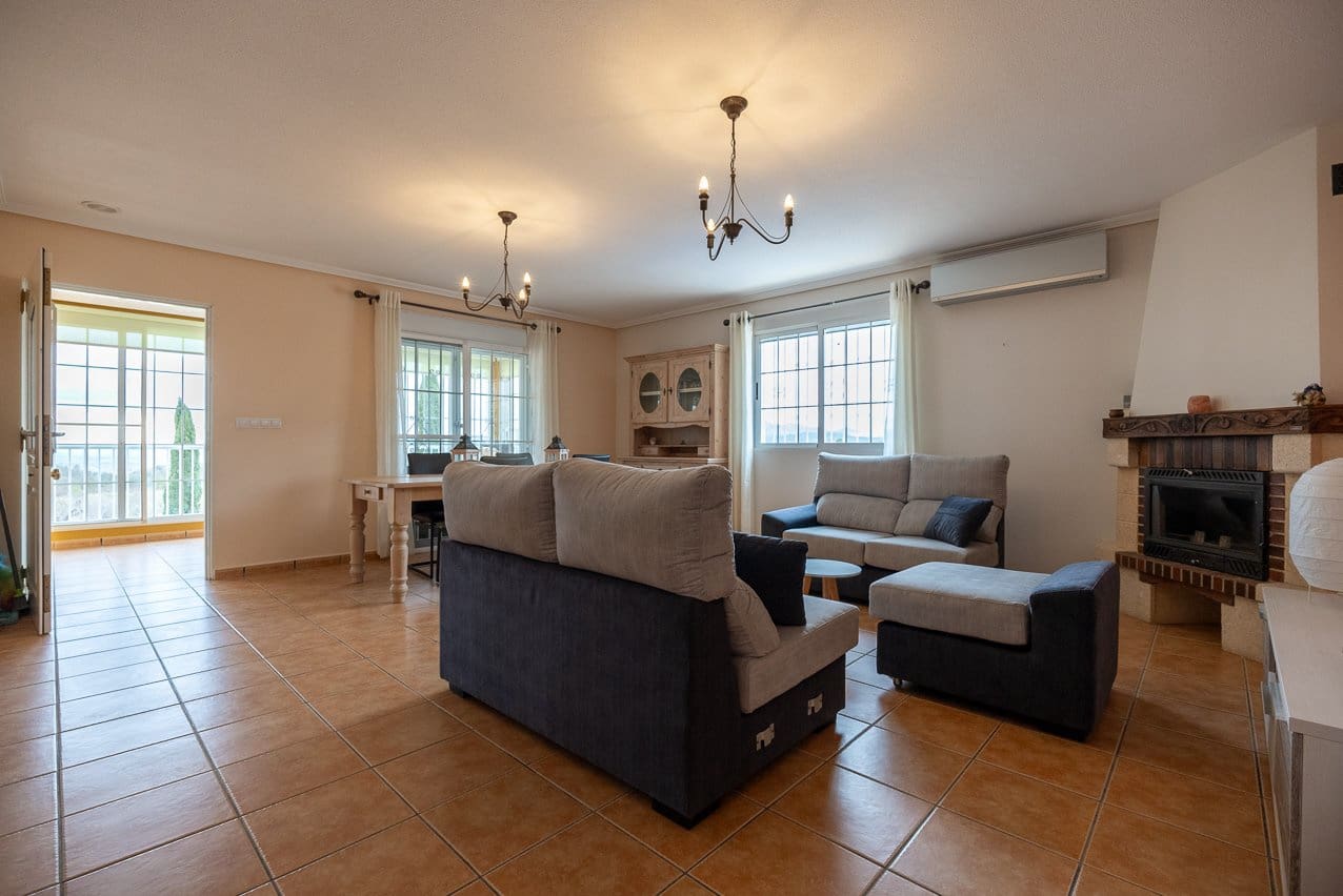 6 soverom Villa til salgs i Macisvenda med svømmebasseng - € 544 500 (Ref: 8787221)