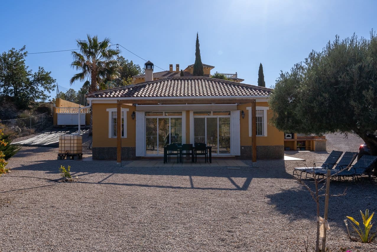 6 soverom Villa til salgs i Macisvenda med svømmebasseng - € 544 500 (Ref: 8787221)