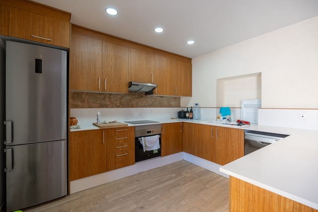 4 bedroom Townhouse for sale in Chinorlet / Xinorlet, Monóvar / Monóver with pool - € 290,000 (Ref: 8811910)