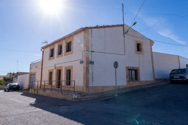 4 bedroom Townhouse for sale in Chinorlet / Xinorlet, Monóvar / Monóver with pool - € 290,000 (Ref: 8811910)
