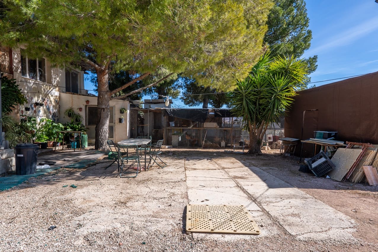 3 soveværelse Finca/Landehus til salg i Pinoso med swimmingpool - € 149.995 (Ref: 8841881)