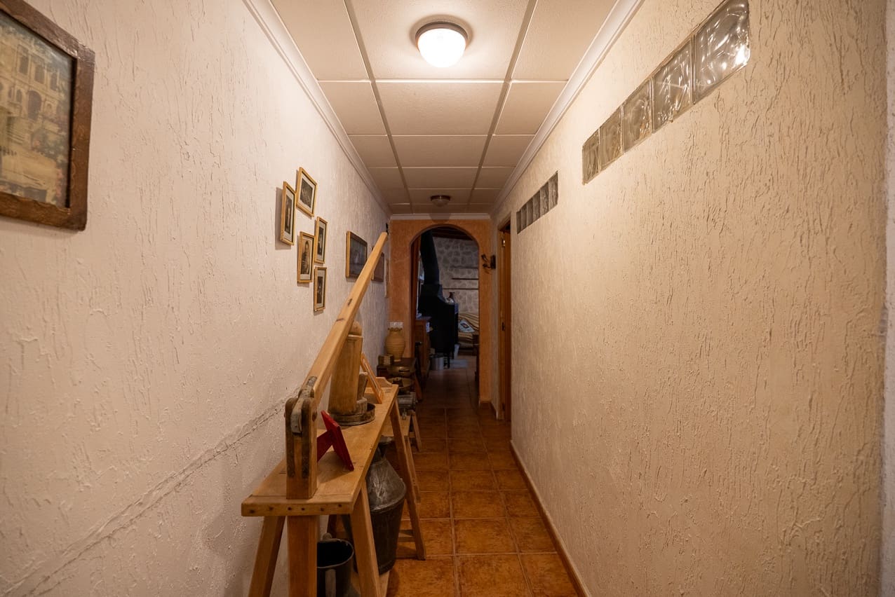 3 soveværelse Finca/Landehus til salg i Pinoso med swimmingpool - € 149.995 (Ref: 8841881)