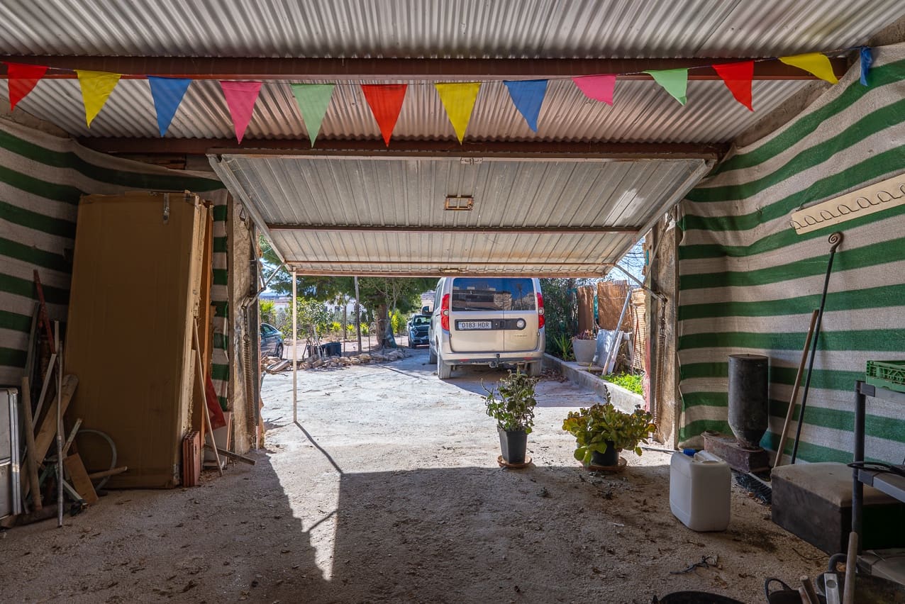 3 soveværelse Finca/Landehus til salg i Pinoso med swimmingpool - € 149.995 (Ref: 8841881)