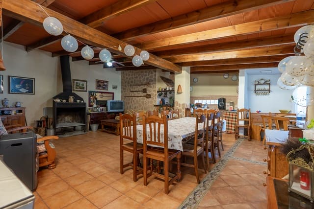 3 quarto Quinta/Casa Rural para venda em Pinoso com piscina - 149 995 € (Ref: 8841881)