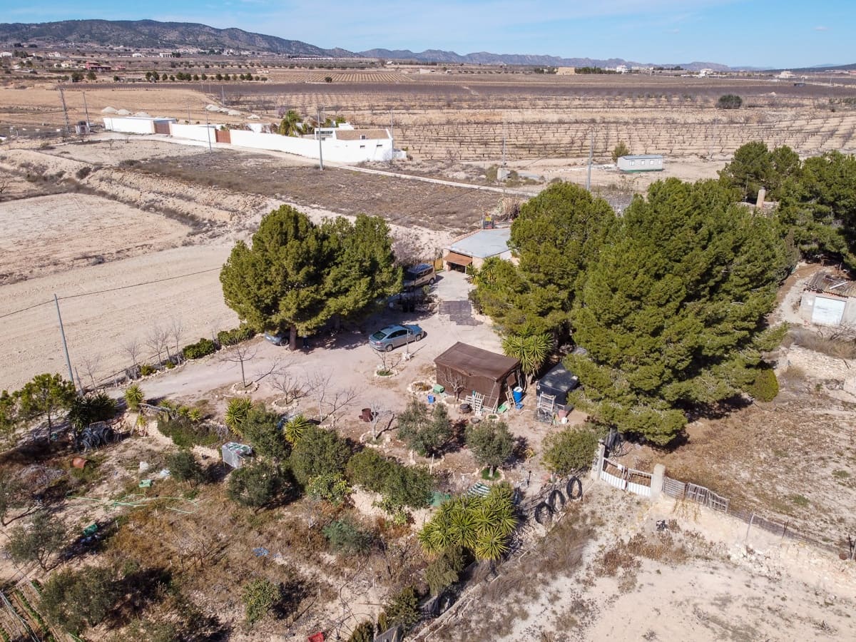 3 soveværelse Finca/Landehus til salg i Pinoso med swimmingpool - € 149.995 (Ref: 8841881)