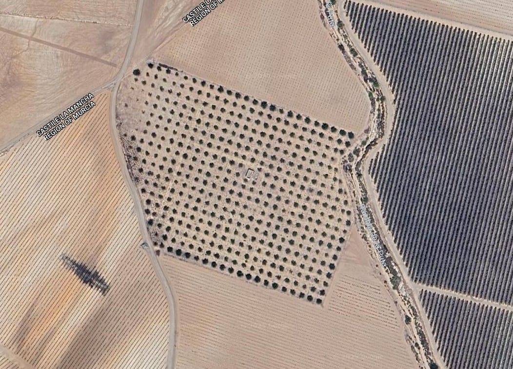 Mark till salu i Yecla - 55 000 € (Ref: 8866380)