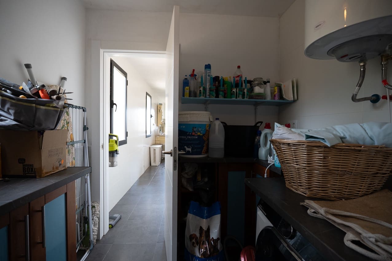 5 soveværelse Finca/Landehus til salg i Pinoso med swimmingpool - € 360.000 (Ref: 8887041)