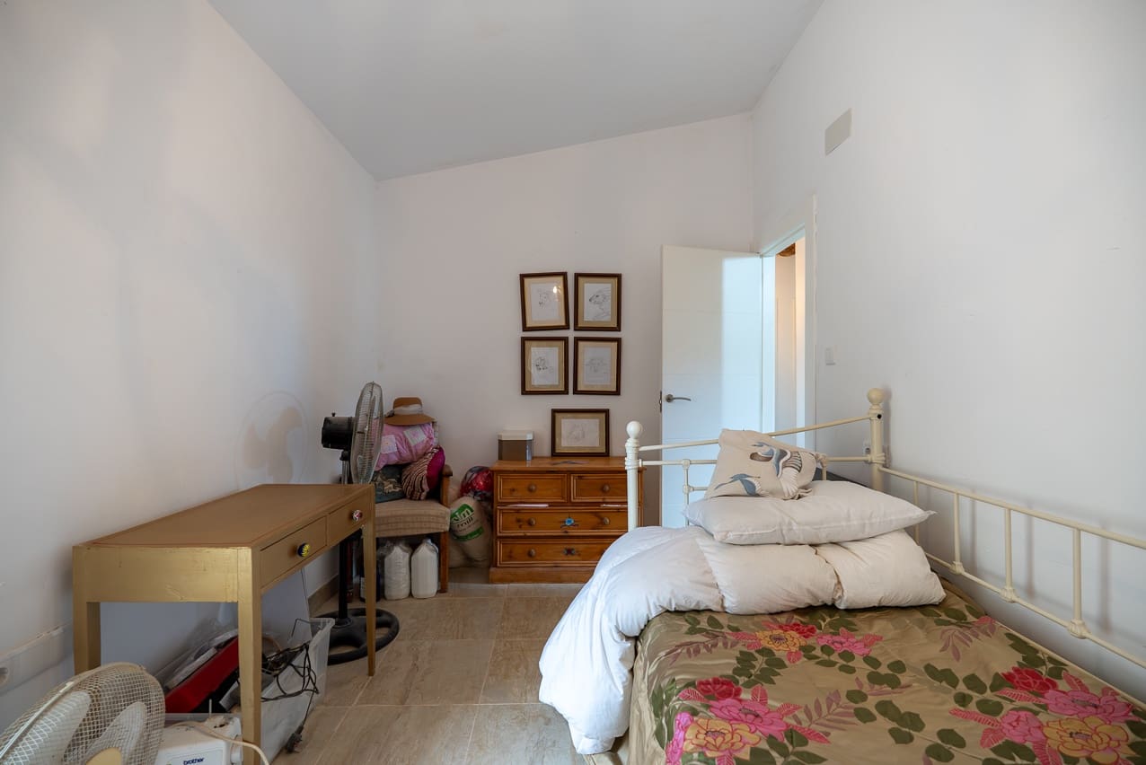 5 soveværelse Finca/Landehus til salg i Pinoso med swimmingpool - € 360.000 (Ref: 8887041)