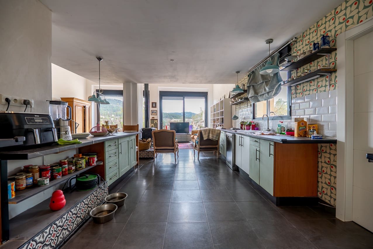 5 soveværelse Finca/Landehus til salg i Pinoso med swimmingpool - € 360.000 (Ref: 8887041)