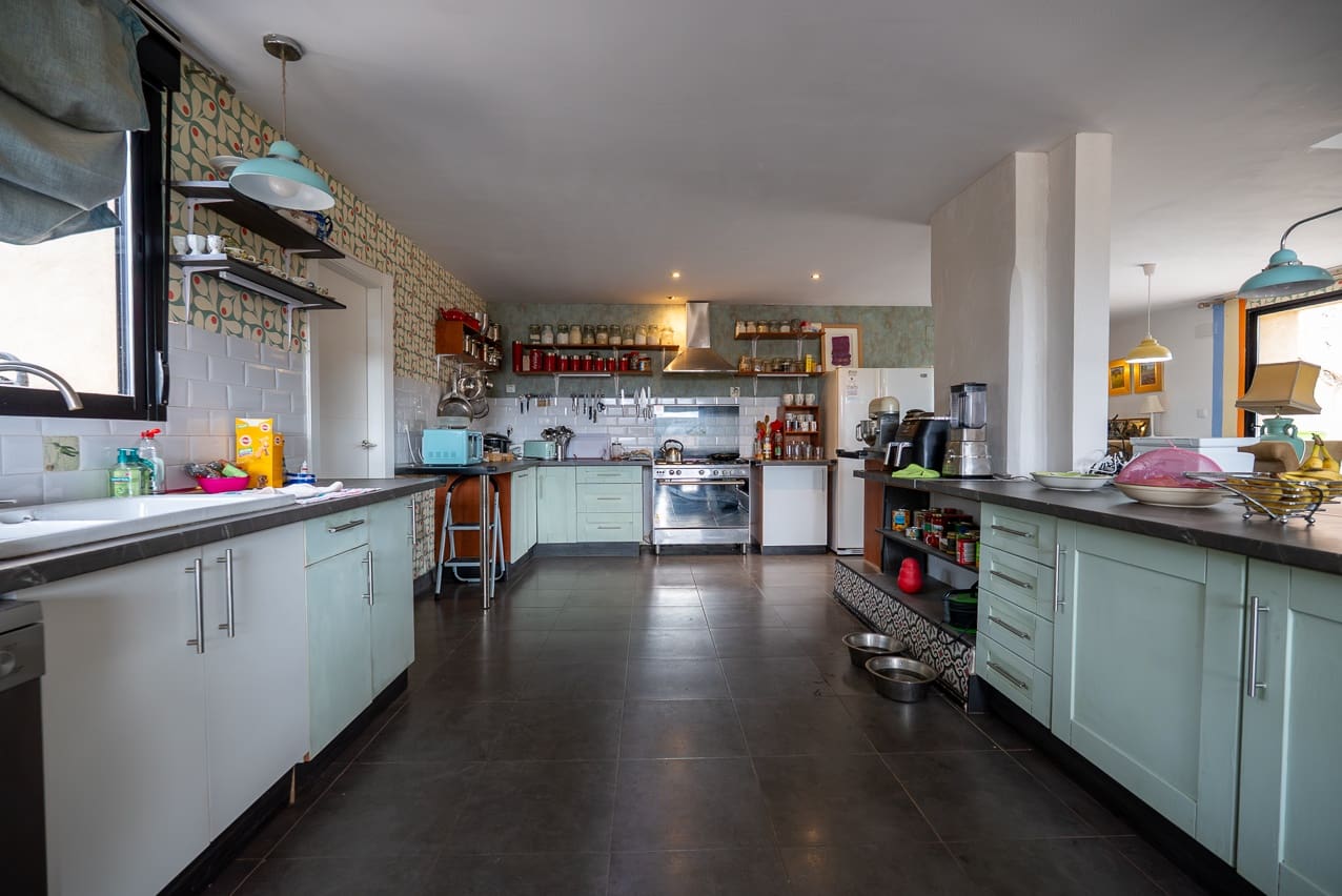 5 soveværelse Finca/Landehus til salg i Pinoso med swimmingpool - € 360.000 (Ref: 8887041)