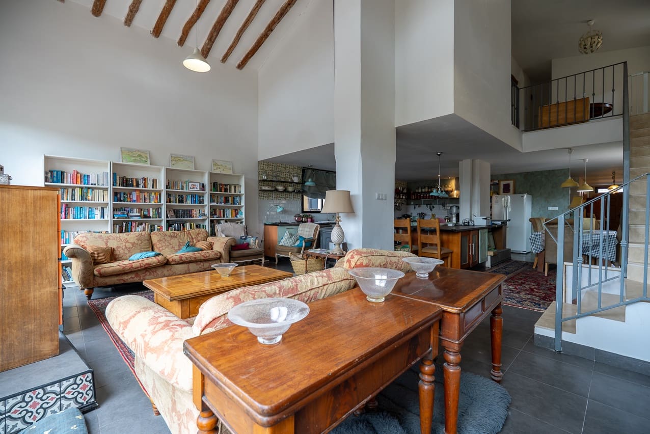 5 soveværelse Finca/Landehus til salg i Pinoso med swimmingpool - € 360.000 (Ref: 8887041)