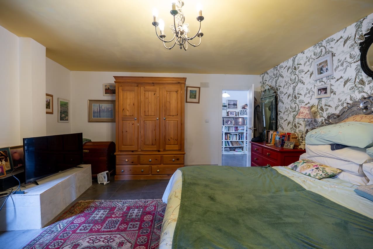 5 soveværelse Finca/Landehus til salg i Pinoso med swimmingpool - € 360.000 (Ref: 8887041)