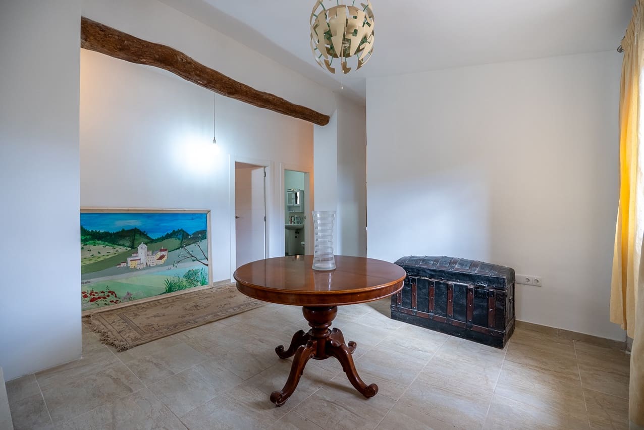 5 soveværelse Finca/Landehus til salg i Pinoso med swimmingpool - € 360.000 (Ref: 8887041)