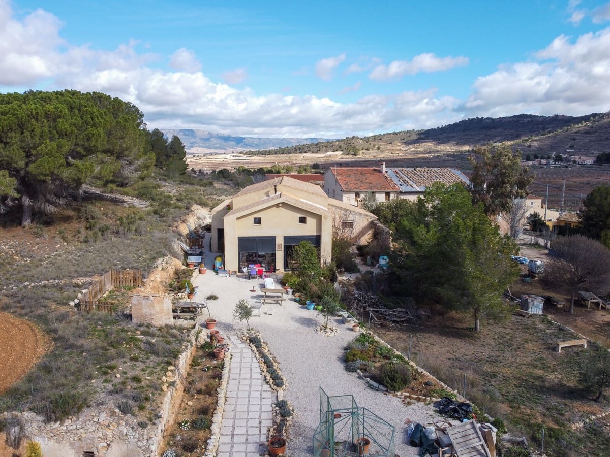 5 soveværelse Finca/Landehus til salg i Pinoso med swimmingpool - € 360.000 (Ref: 8887041)
