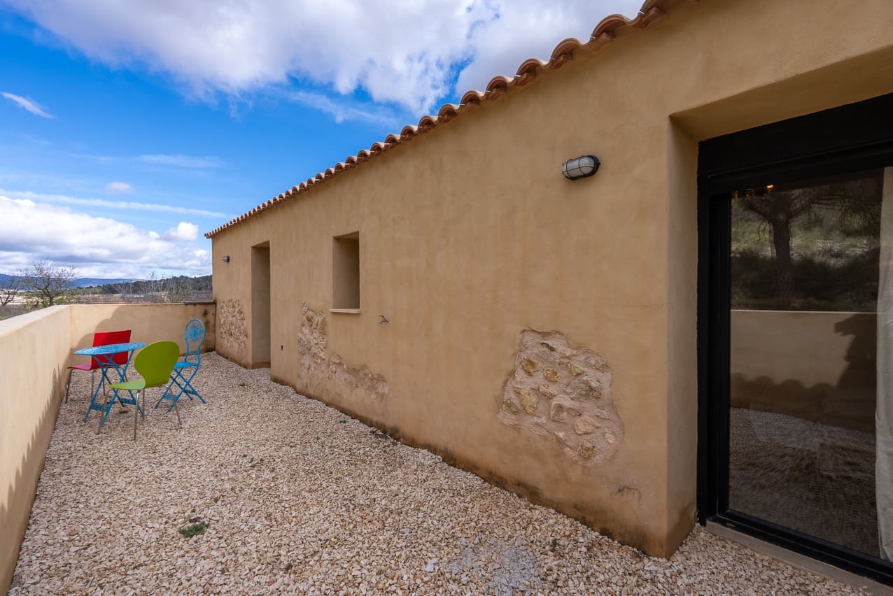 5 soveværelse Finca/Landehus til salg i Pinoso med swimmingpool - € 360.000 (Ref: 8887041)