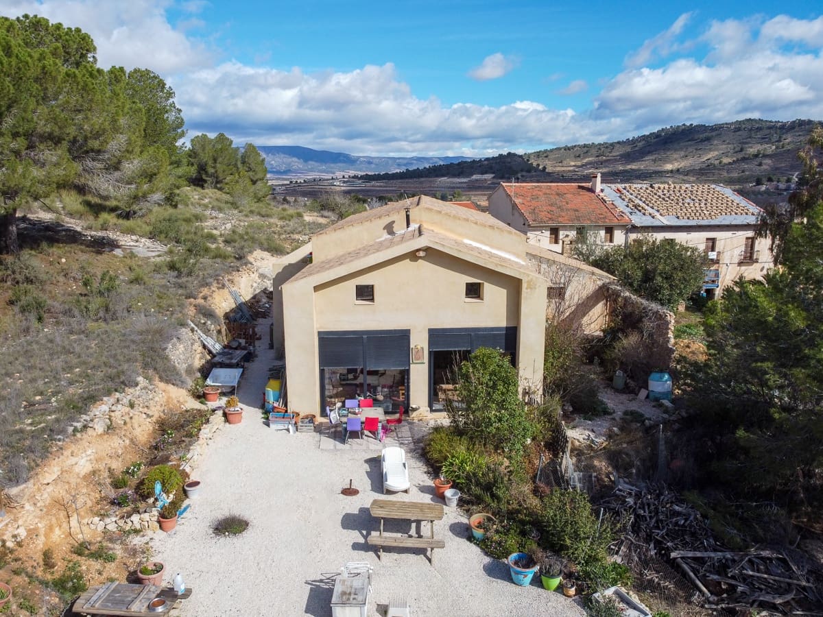 5 soveværelse Finca/Landehus til salg i Pinoso med swimmingpool - € 360.000 (Ref: 8887041)