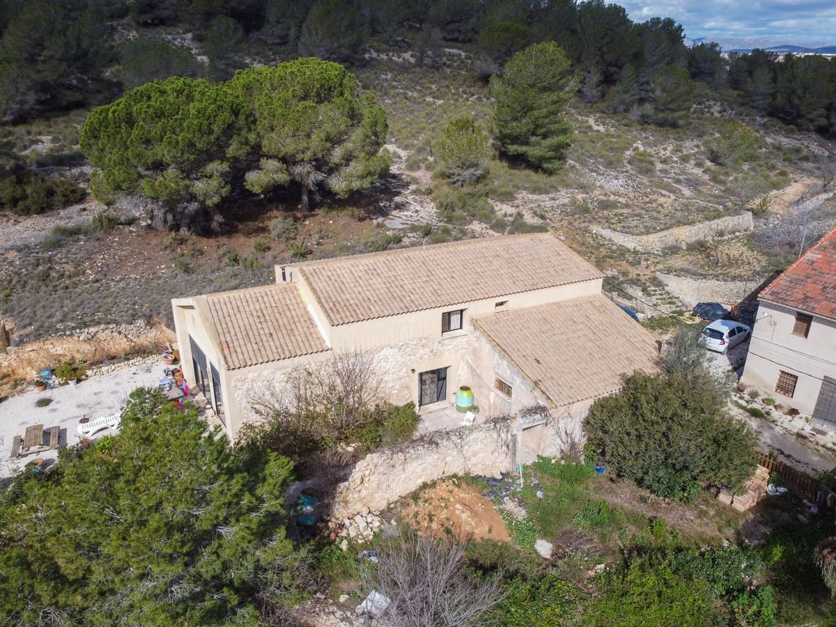 5 soveværelse Finca/Landehus til salg i Pinoso med swimmingpool - € 360.000 (Ref: 8887041)