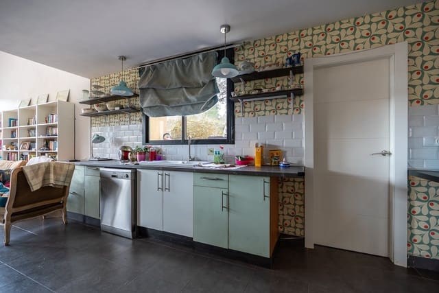 5 Zimmer Finca/Landgut zu verkaufen in Pinoso mit Pool - 340.000 € (Ref: 8887041)