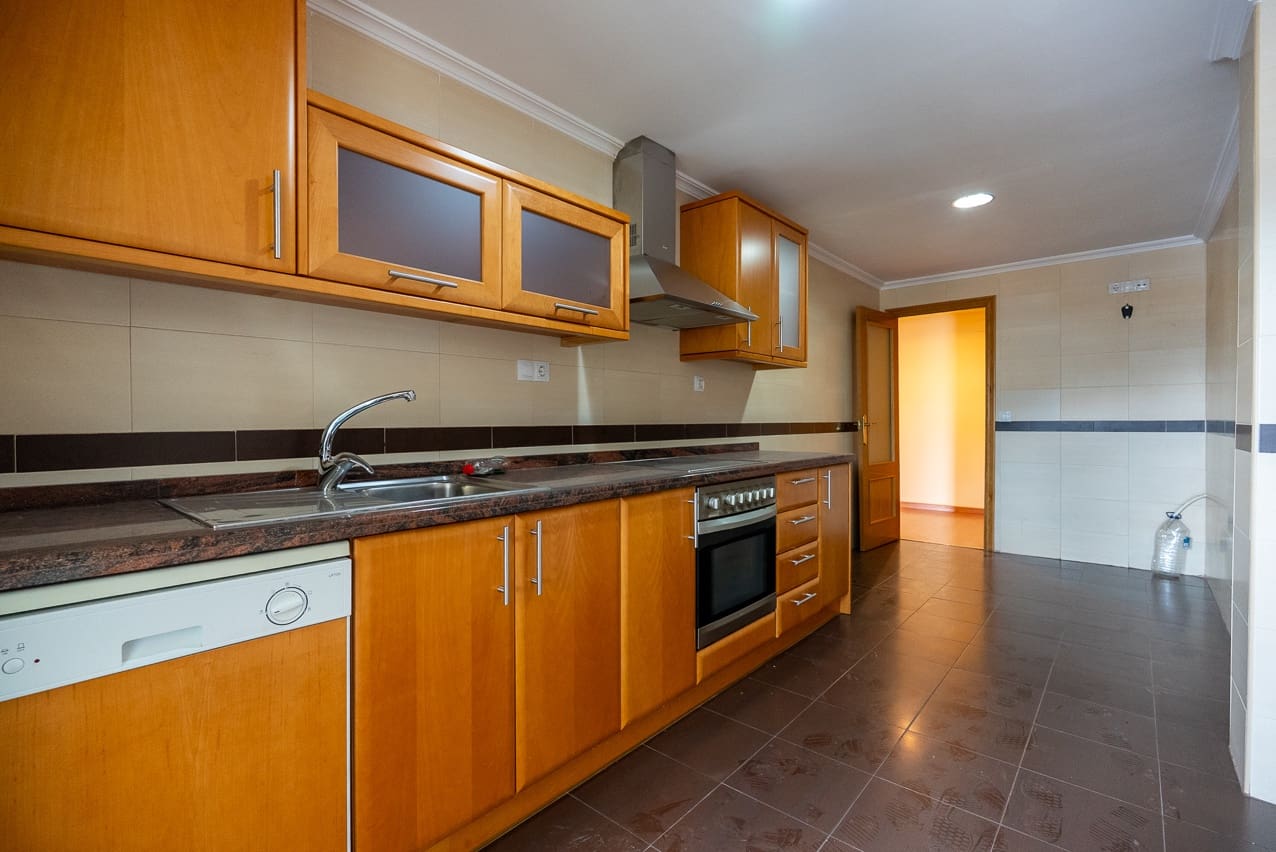 3 soveværelse Lejlighed til salg i Pinoso med swimmingpool - € 170.000 (Ref: 8895576)