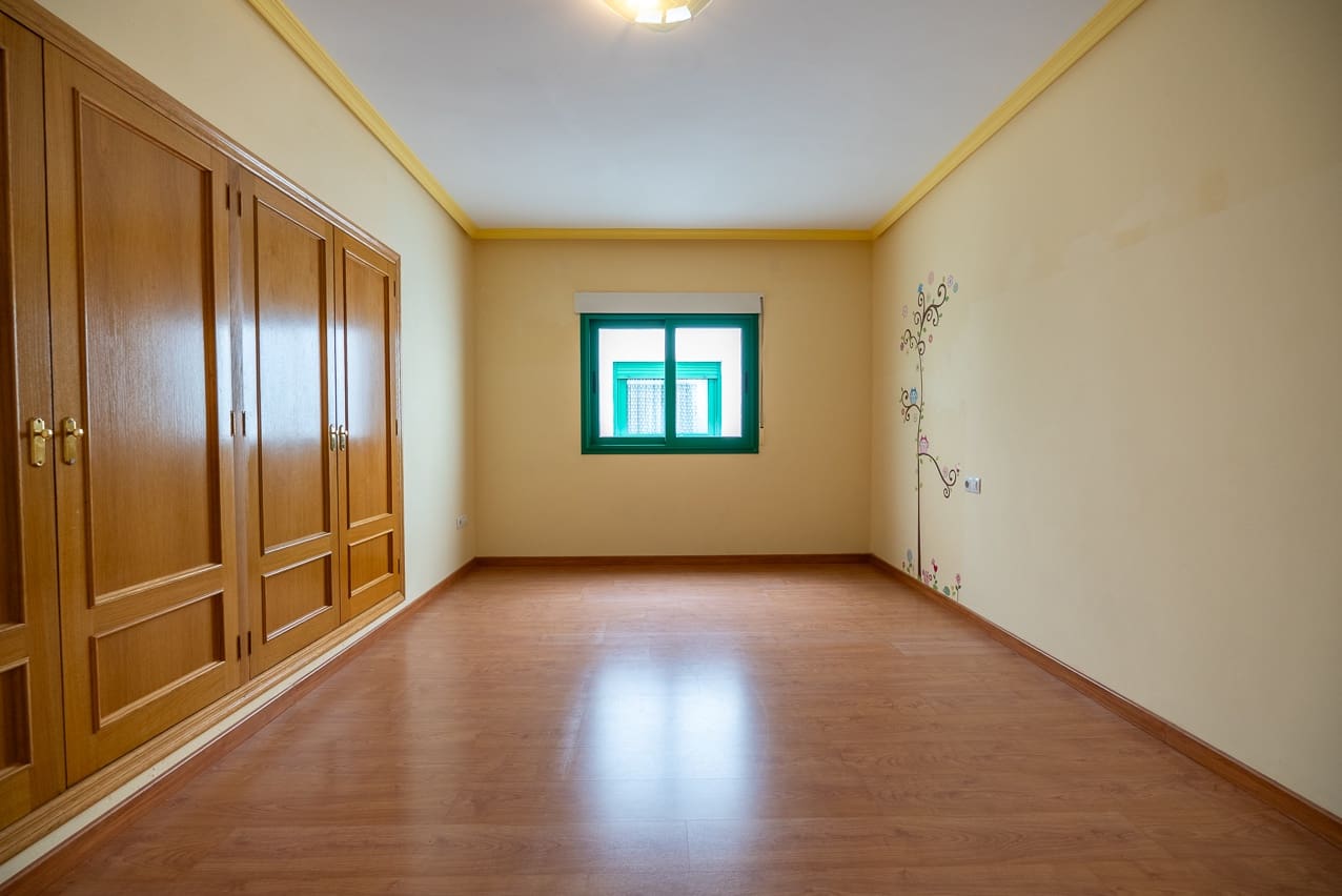 3 soveværelse Lejlighed til salg i Pinoso med swimmingpool - € 170.000 (Ref: 8895576)