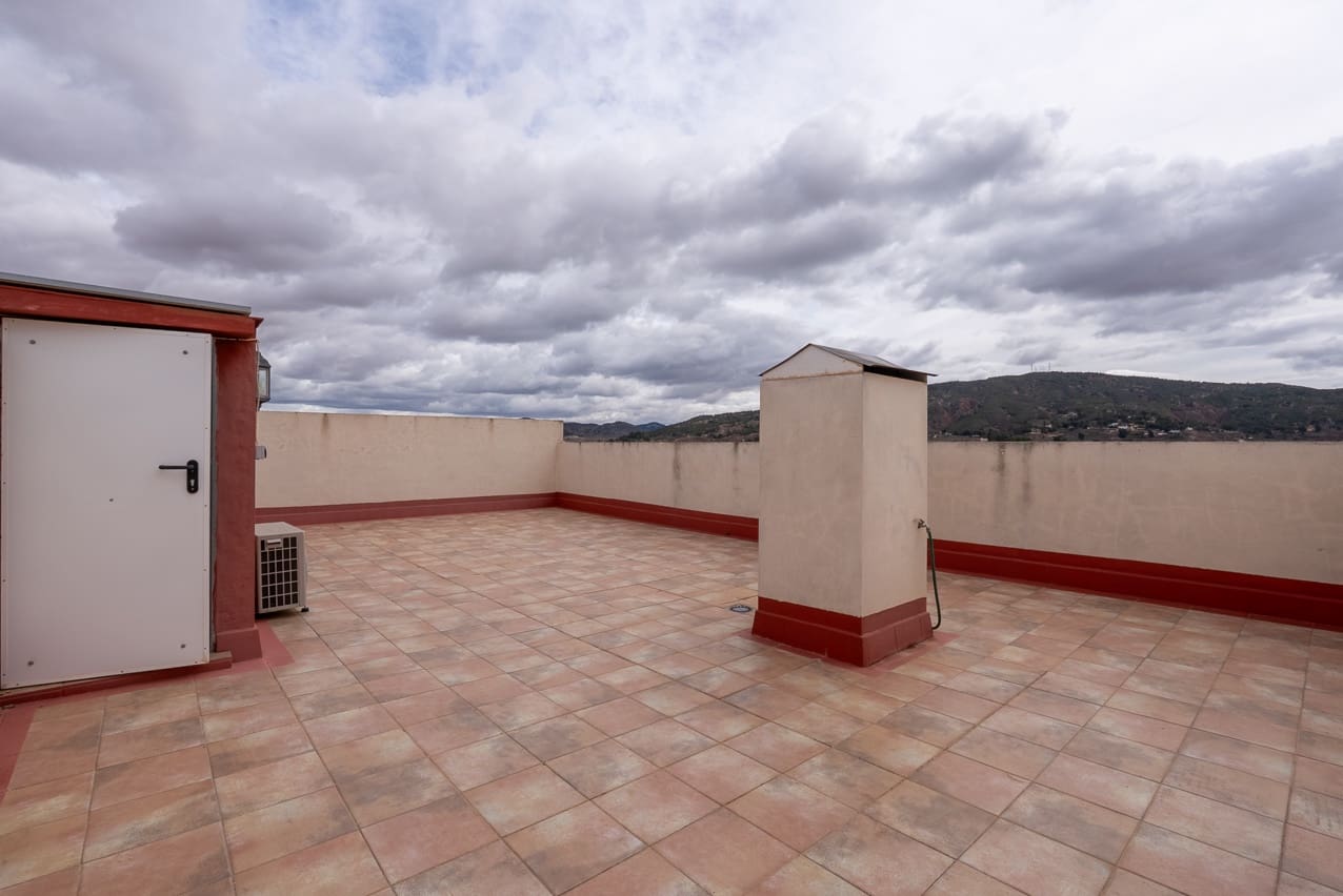 3 soveværelse Lejlighed til salg i Pinoso med swimmingpool - € 170.000 (Ref: 8895576)