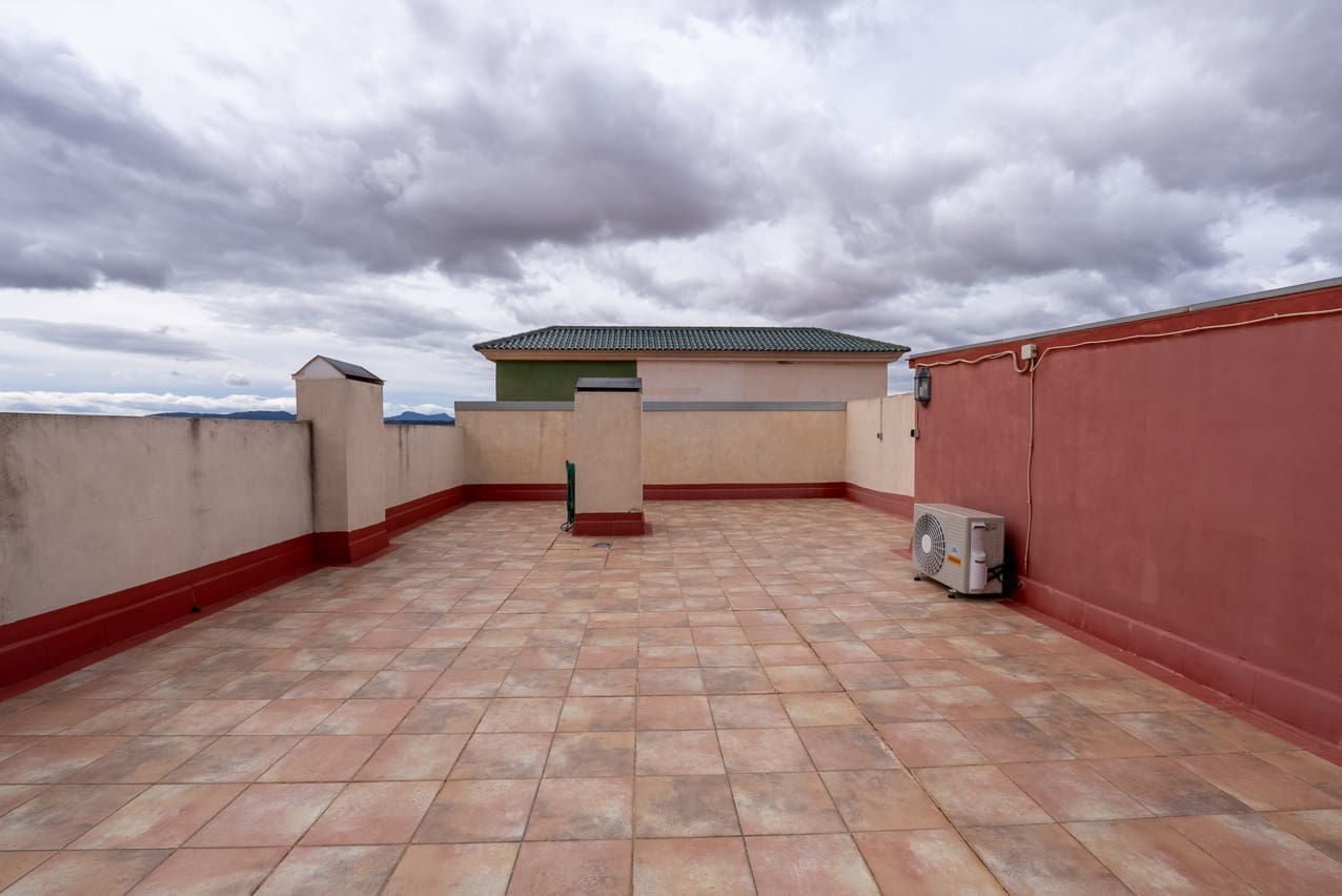 3 soveværelse Lejlighed til salg i Pinoso med swimmingpool - € 170.000 (Ref: 8895576)