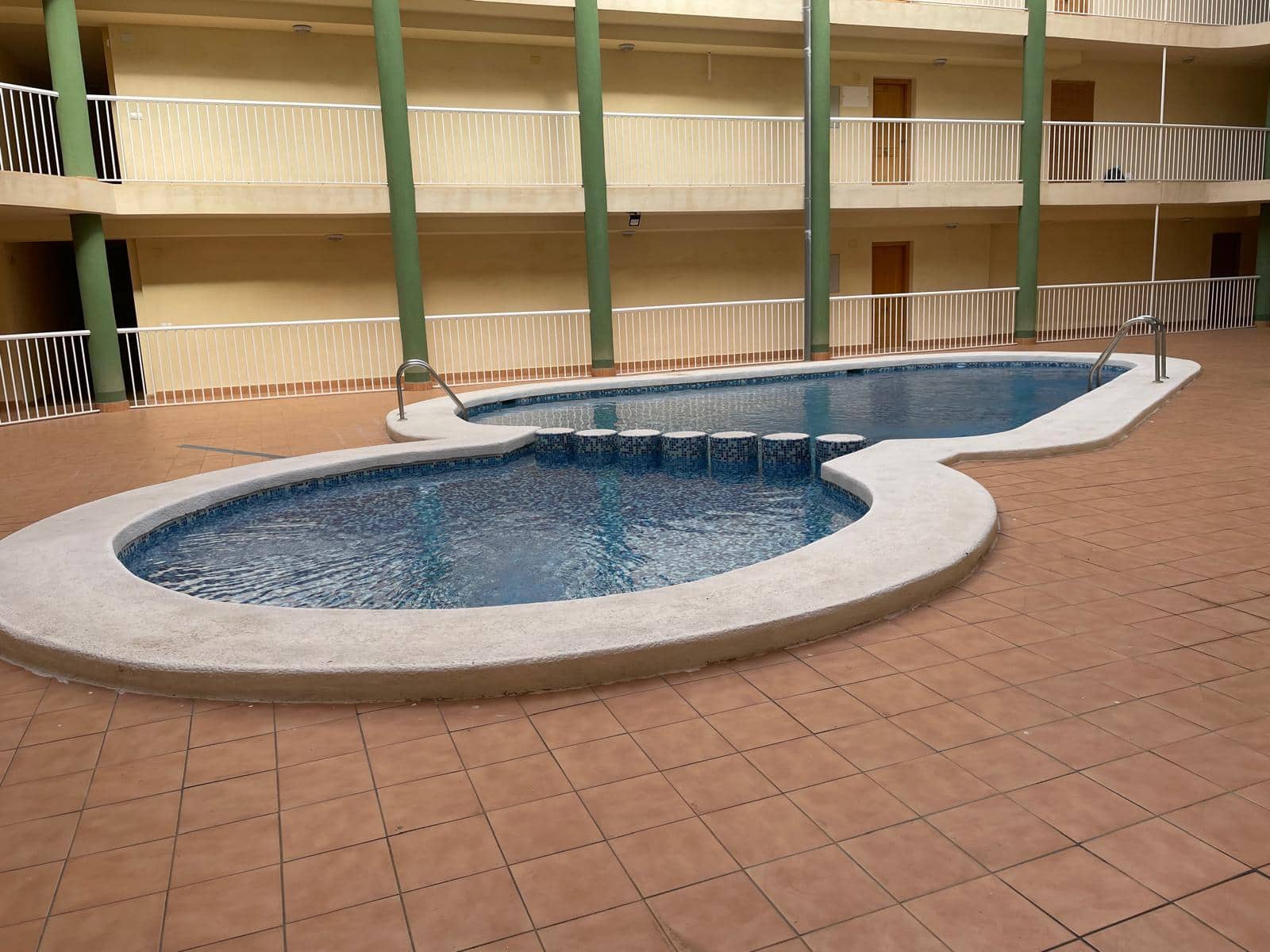 3 soveværelse Lejlighed til salg i Pinoso med swimmingpool - € 170.000 (Ref: 8895576)