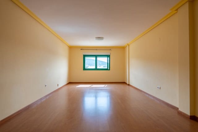 3 Zimmer Apartment zu verkaufen in Pinoso mit Pool - 170.000 € (Ref: 8895576)