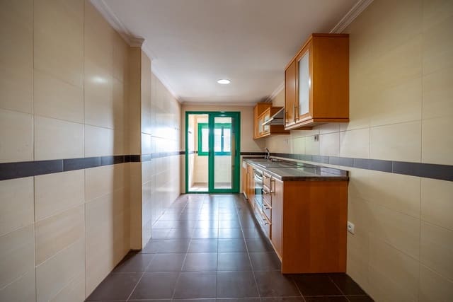 3 Zimmer Apartment zu verkaufen in Pinoso mit Pool - 170.000 € (Ref: 8895576)