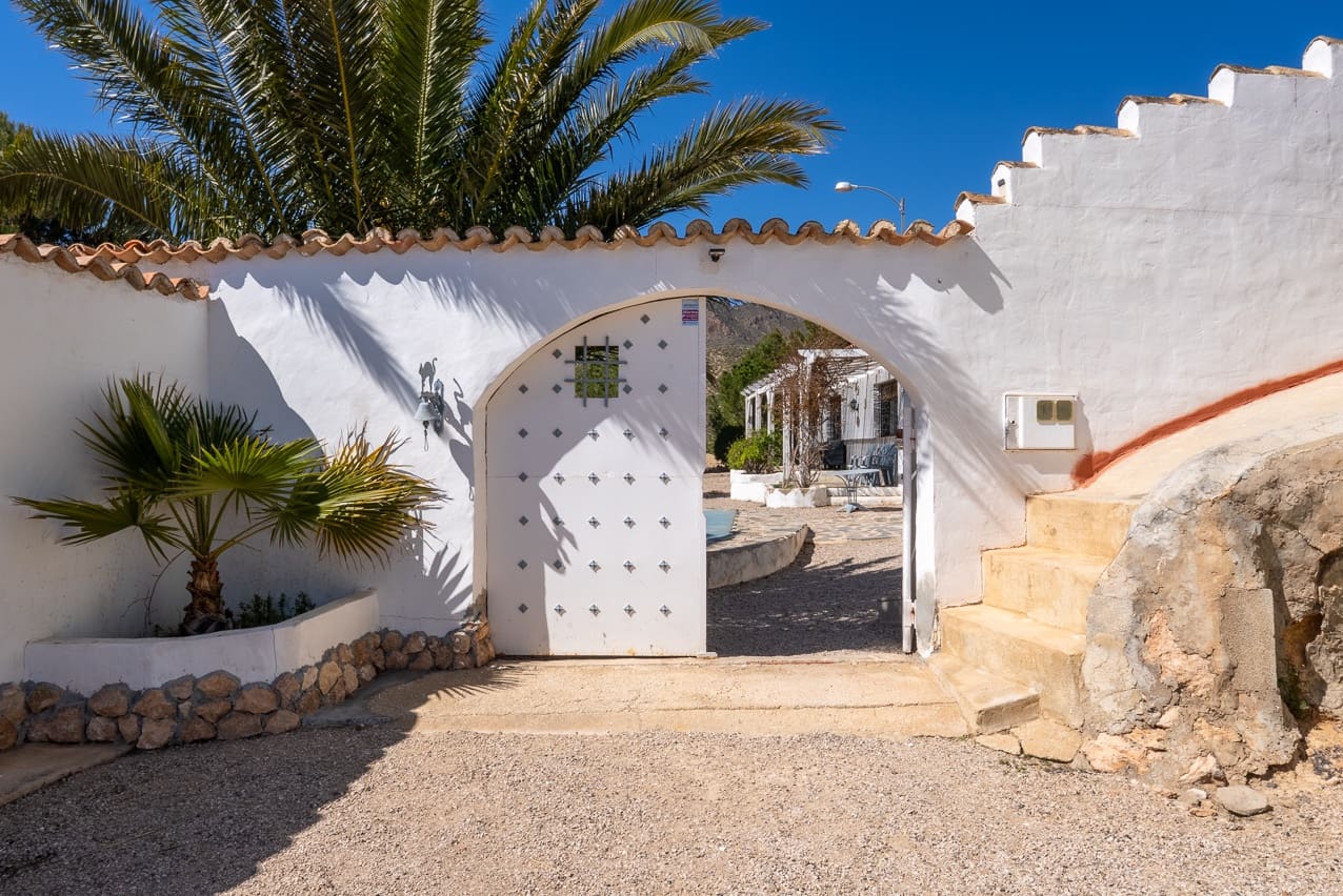 7 sypialnia Finka/Dom wiejski na sprzedaż w Jumilla z basenem - 299 995 € (Ref: 8913515)