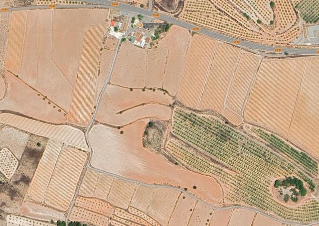 Ubebygd land til salgs i Pinoso - € 130 000 (Ref: 8941857)