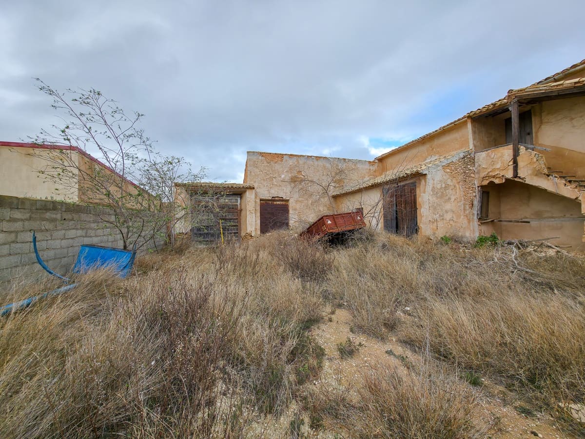 3 soveværelse Finca/Landehus til salg i Pinoso med swimmingpool - € 99.950 (Ref: 8941858)