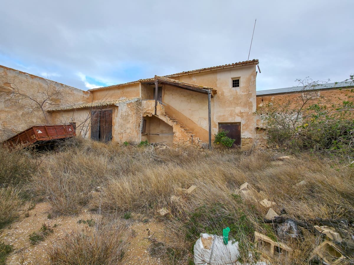 3 soveværelse Finca/Landehus til salg i Pinoso med swimmingpool - € 99.950 (Ref: 8941858)