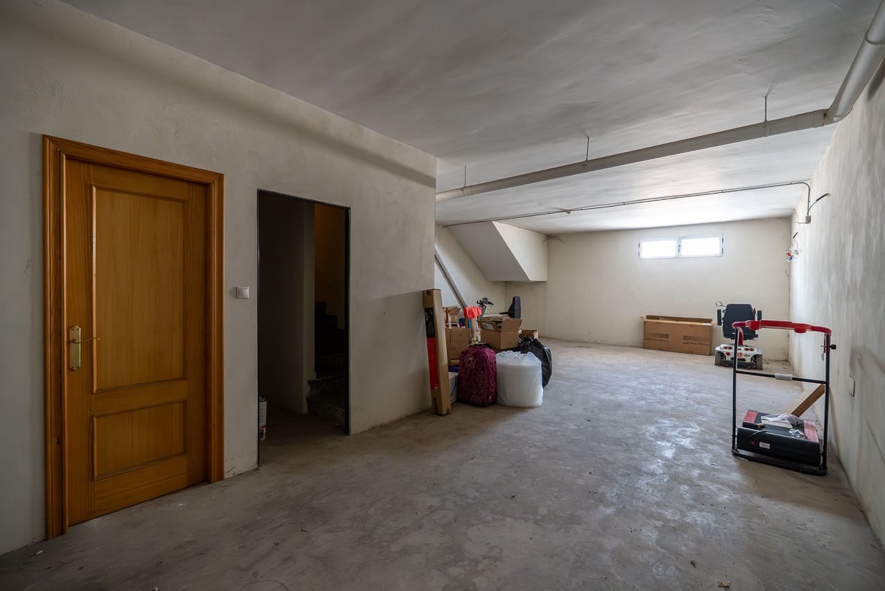 3 soverom Hus til salgs i Pinoso med svømmebasseng - € 149 995 (Ref: 8971392)