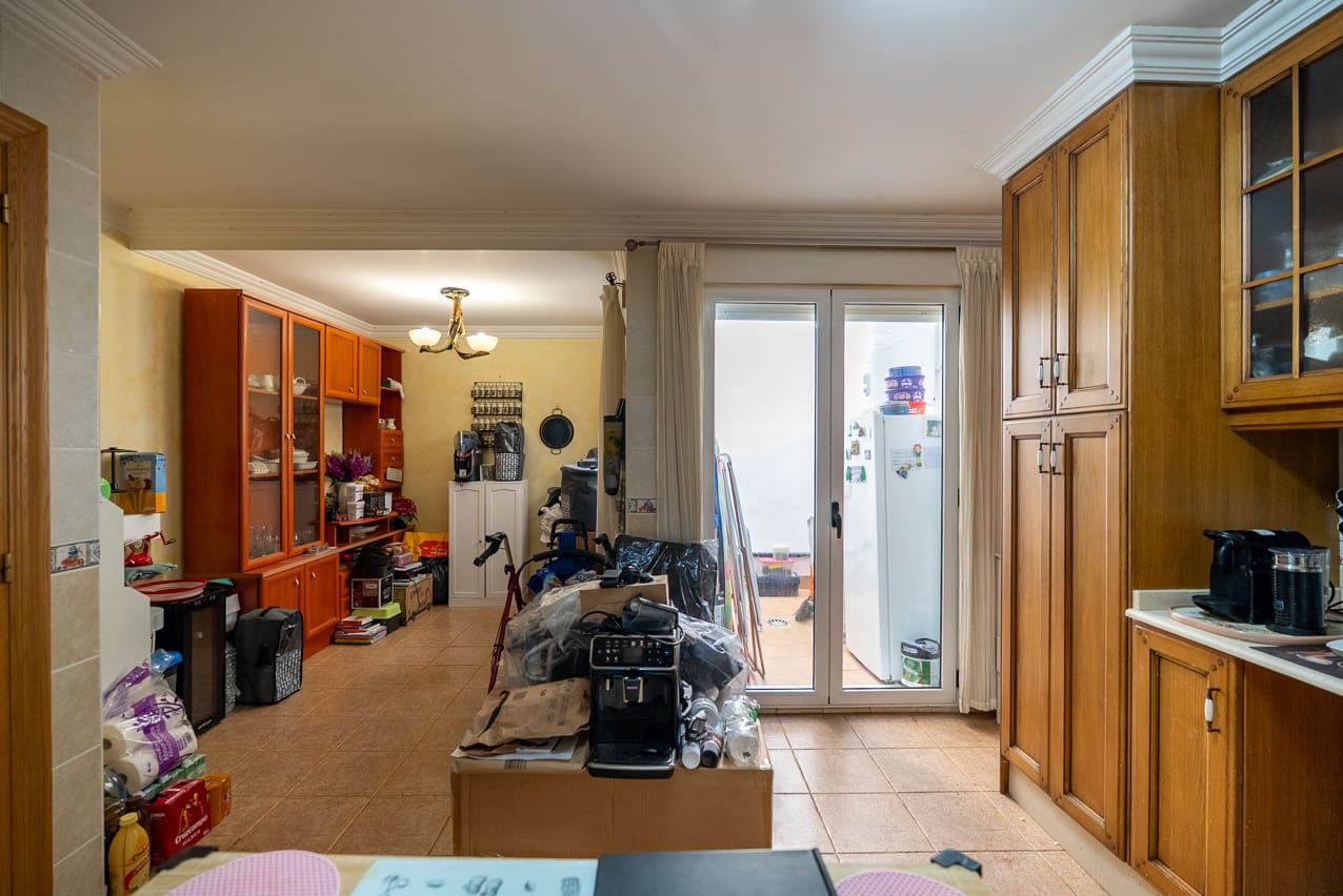 3 soverom Hus til salgs i Pinoso med svømmebasseng - € 149 995 (Ref: 8971392)